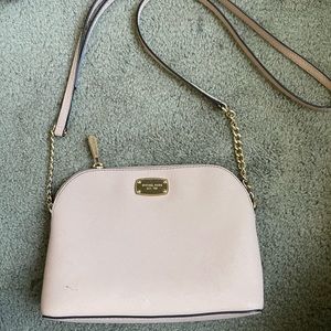 Michael Kors Small crossbody bag. Blush color.